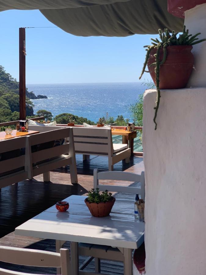 Bamboo Bungalow With Sea View In Kabak Bay, Oeluedeniz Фетхіє Екстер'єр фото