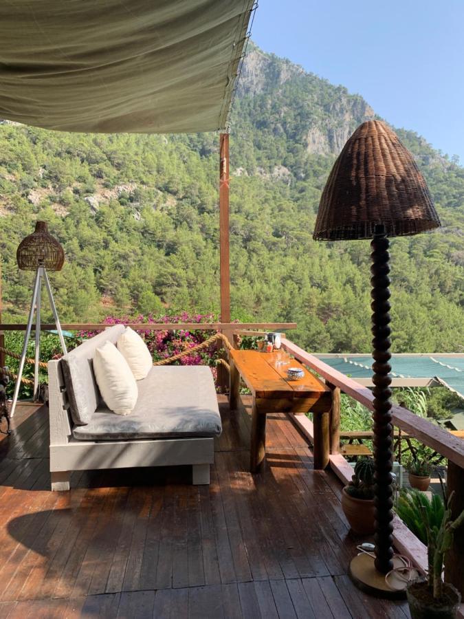 Bamboo Bungalow With Sea View In Kabak Bay, Oeluedeniz Фетхіє Екстер'єр фото